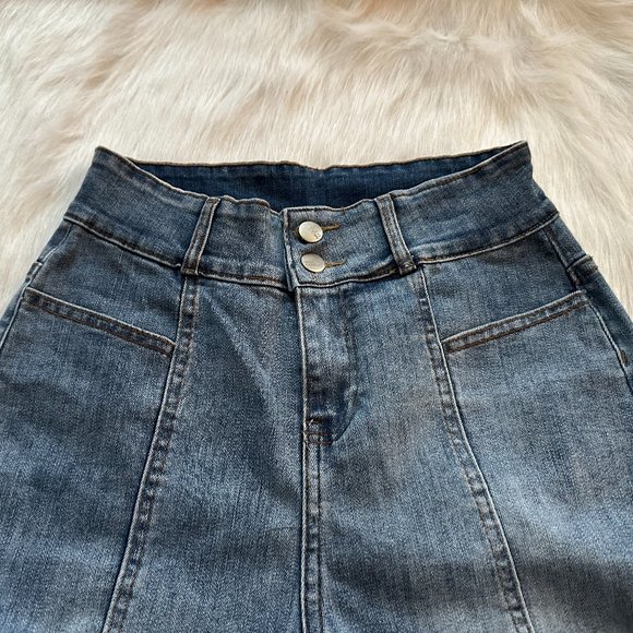 Jeans F.A.Shion High Waist Slim Raw Hem Mickey Mouse Embroidered Patch Size 24 - Picture 4 of 9